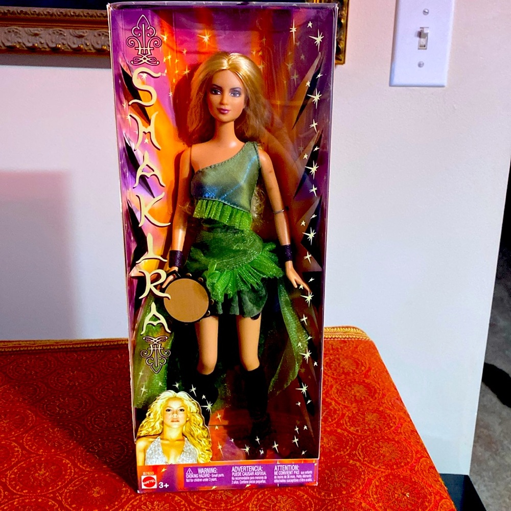 SHAKIRA doll